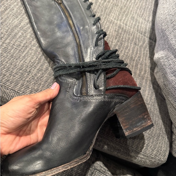 Freebird Coal High Boots - Picture 4 of 7